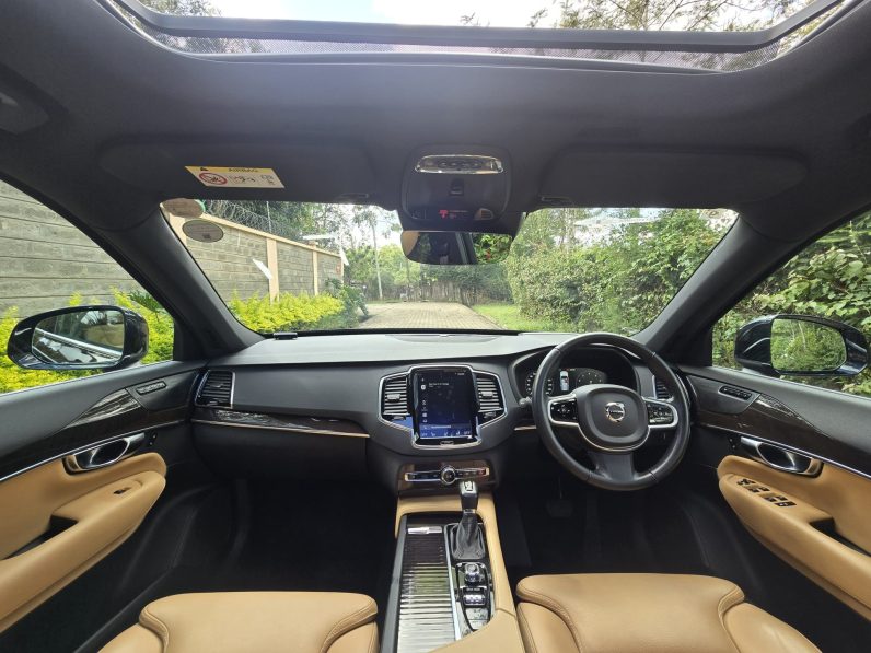 
								Volvo XC90 T5 full									