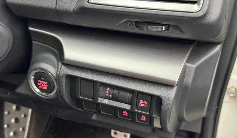 
								Subaru XV full									