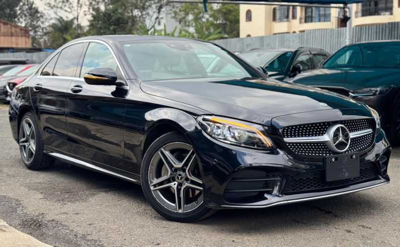 
								Mercedes-Benz C200 full									
