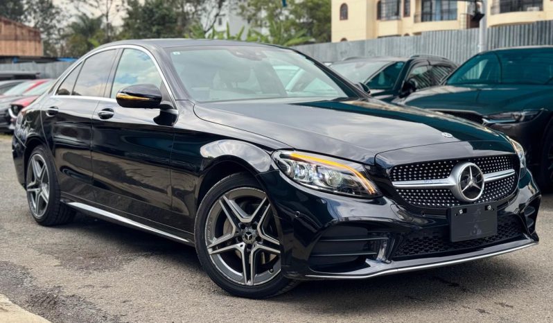 
								Mercedes-Benz C200 full									