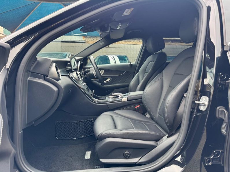 
								Mercedes-Benz C200 full									