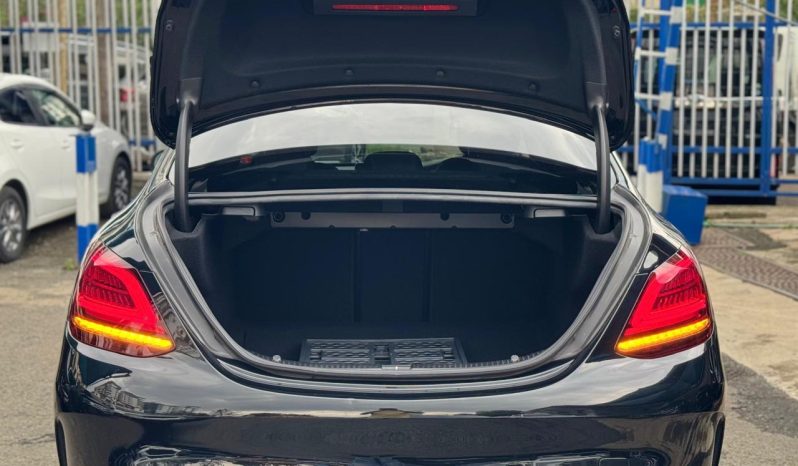 
								Mercedes-Benz C200 full									