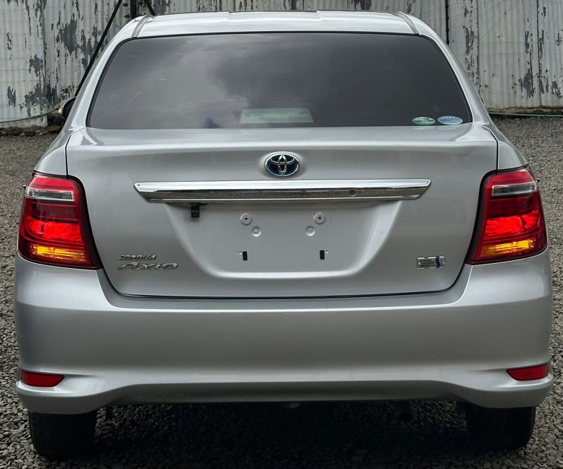 
								Toyota Axio full									