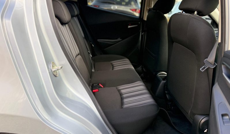 
								Mazda 2 full									