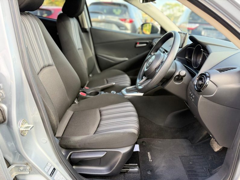 
								Mazda 2 full									