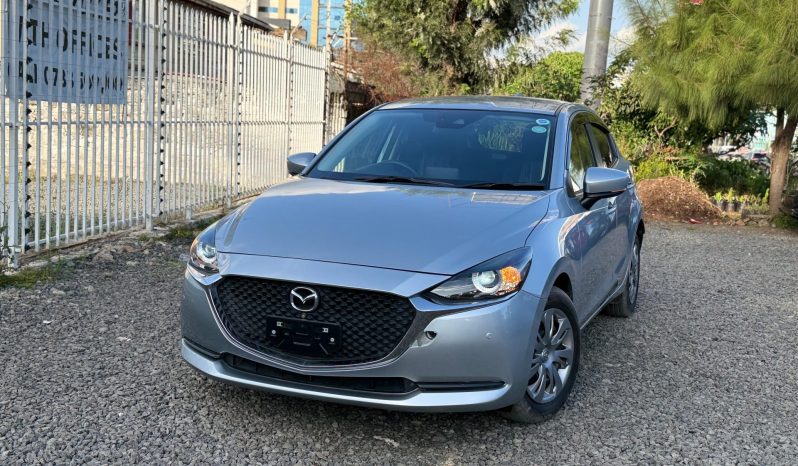 
								Mazda 2 full									