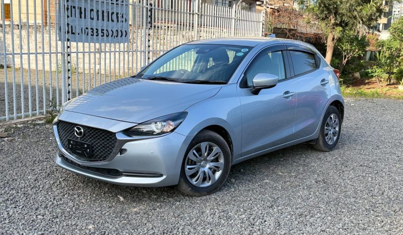 
								Mazda 2 full									