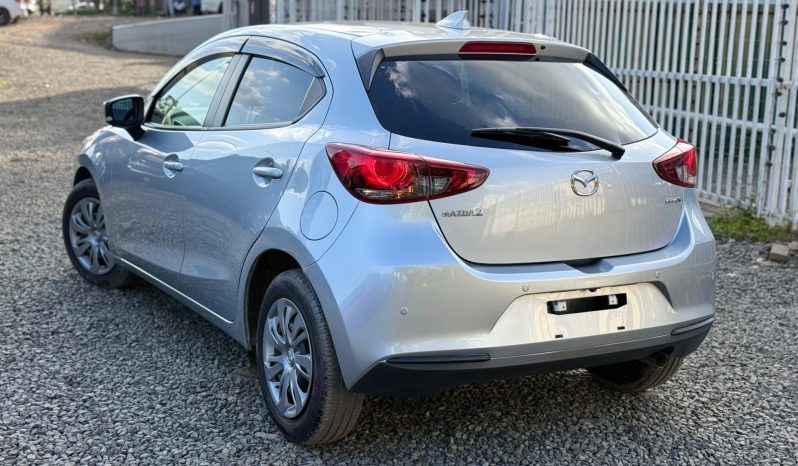 
								Mazda 2 full									