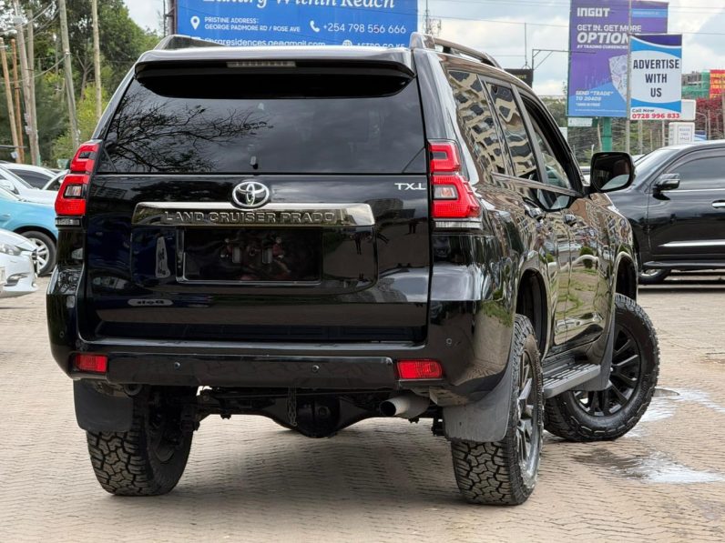 
								Toyota land cruiser prado TX full									