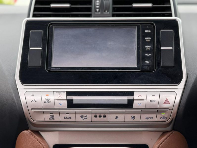 
								Toyota land cruiser prado TX full									