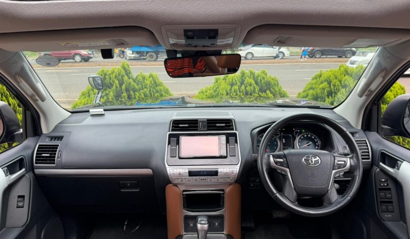 
								Toyota land cruiser prado TX full									