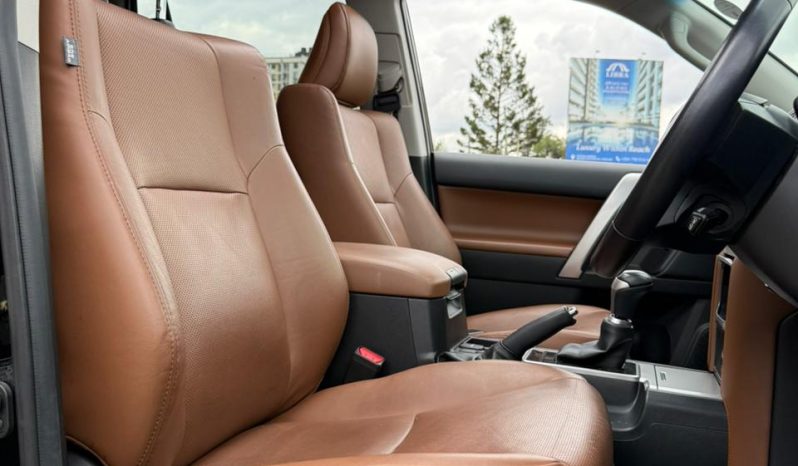 
								Toyota land cruiser prado TX full									
