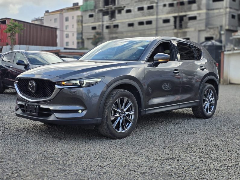 
								Mazda CX-5 full									