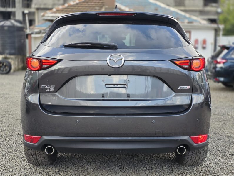 
								Mazda CX-5 full									