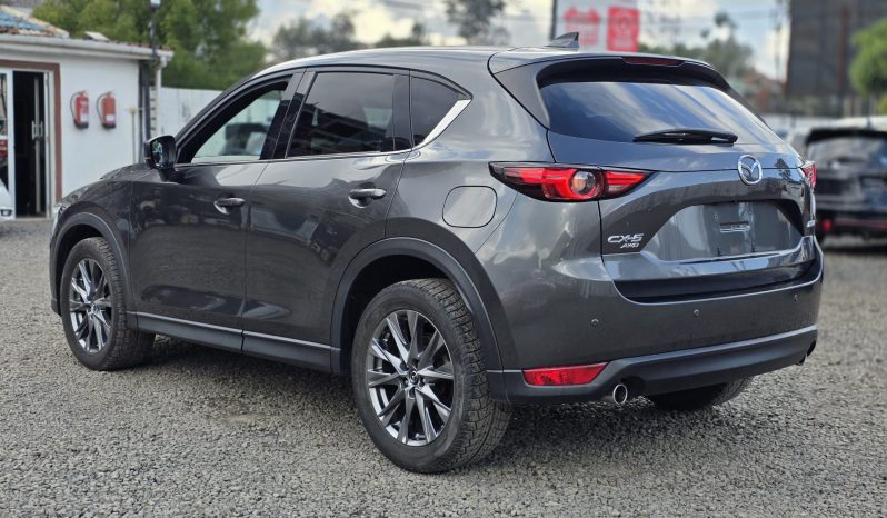 
								Mazda CX-5 full									