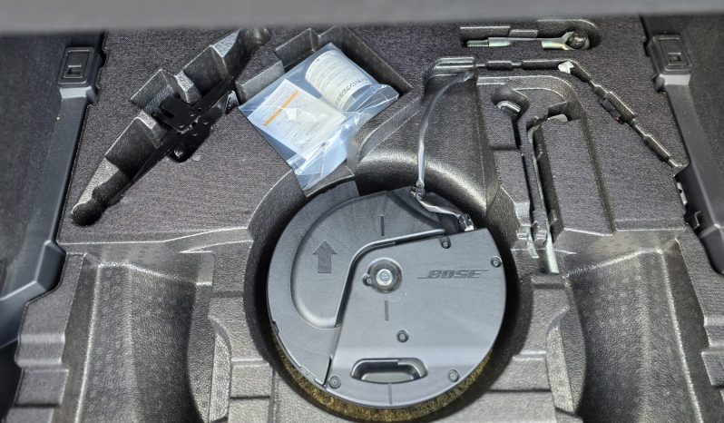 
								Mazda CX-5 full									