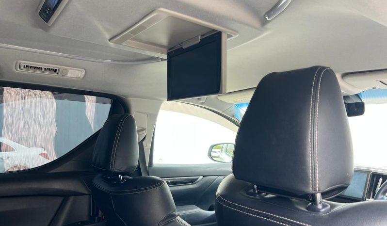 
								Toyota Alphard full									
