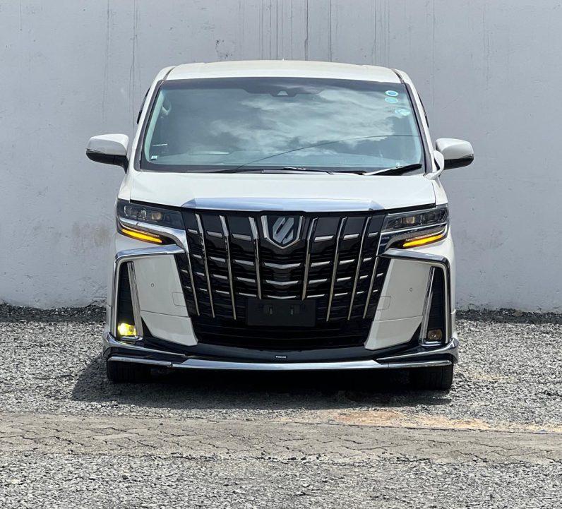 
								Toyota Alphard full									