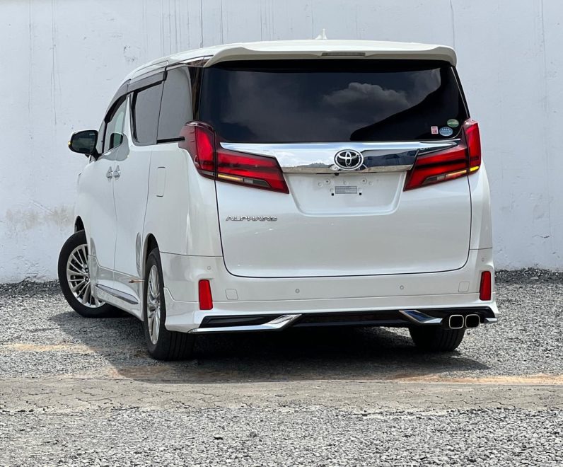 
								Toyota Alphard full									