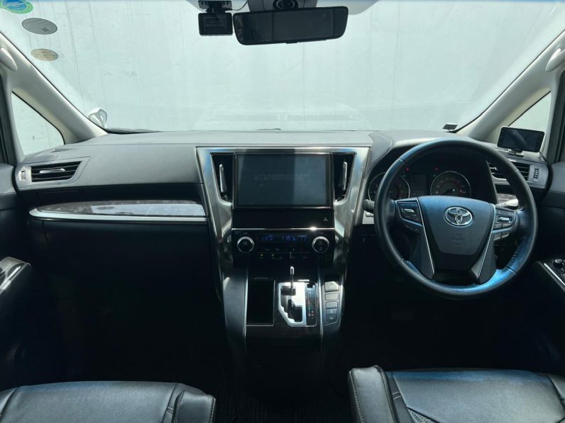 
								Toyota Alphard full									