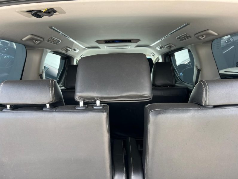 
								Toyota Alphard full									