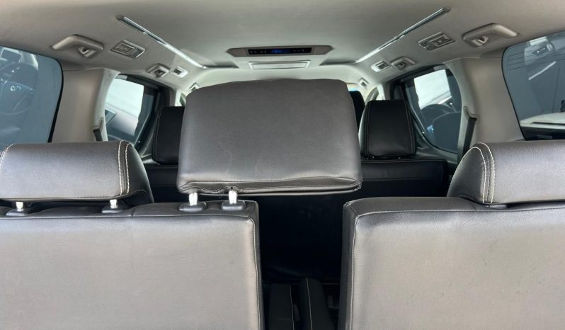 
								Toyota Alphard full									