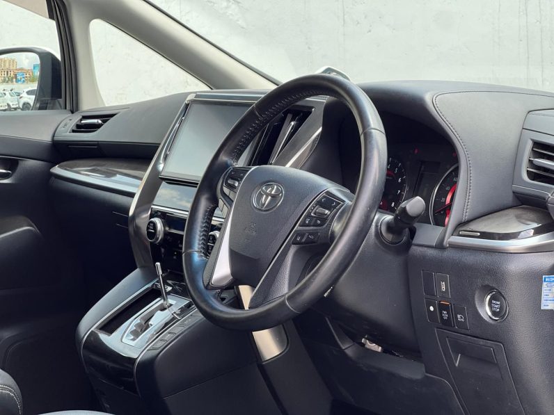 
								Toyota Alphard full									