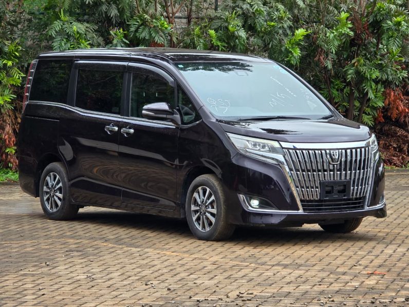
								Toyota Esquire full									