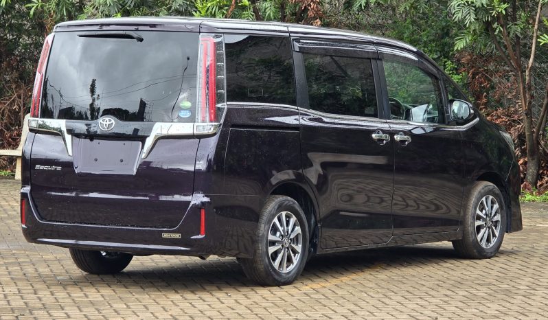
								Toyota Esquire full									