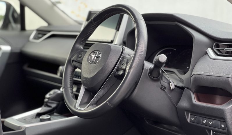 
								Toyota Rav4 full									