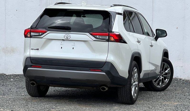 
								Toyota Rav4 full									
