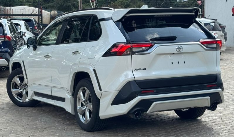 
								Toyota Rav4 full									