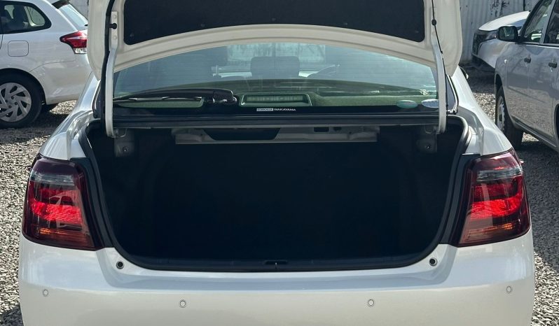 
								Toyota Axio full									