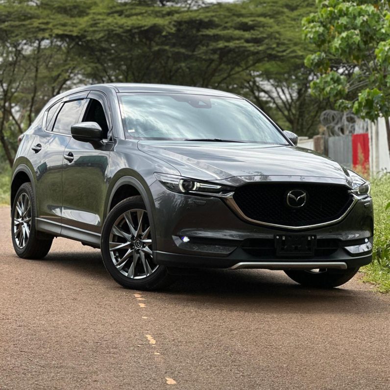
								Mazda CX-5 full									