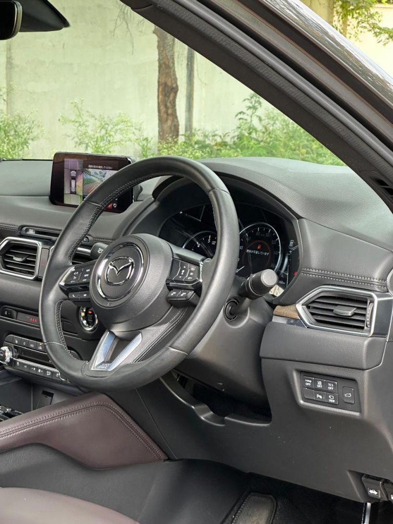 
								Mazda CX-5 full									