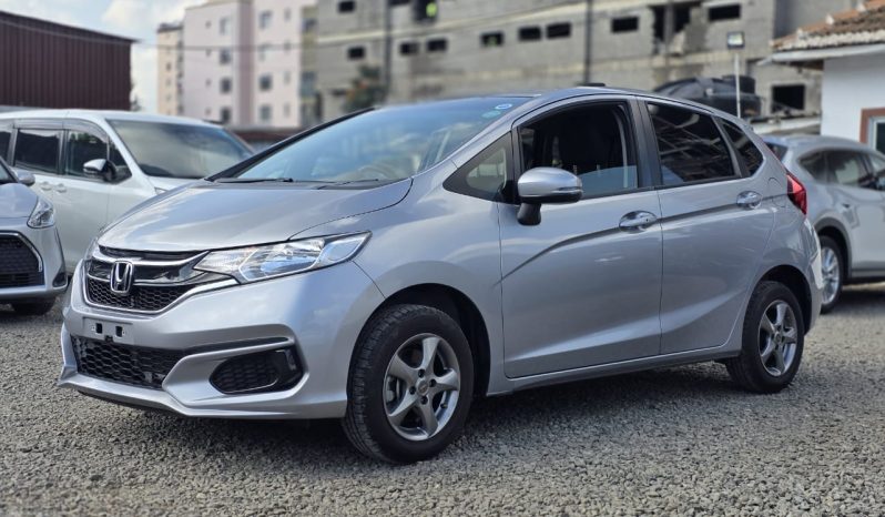 
								Honda Fit full									