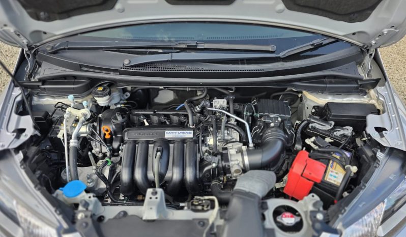 
								Honda Fit full									
