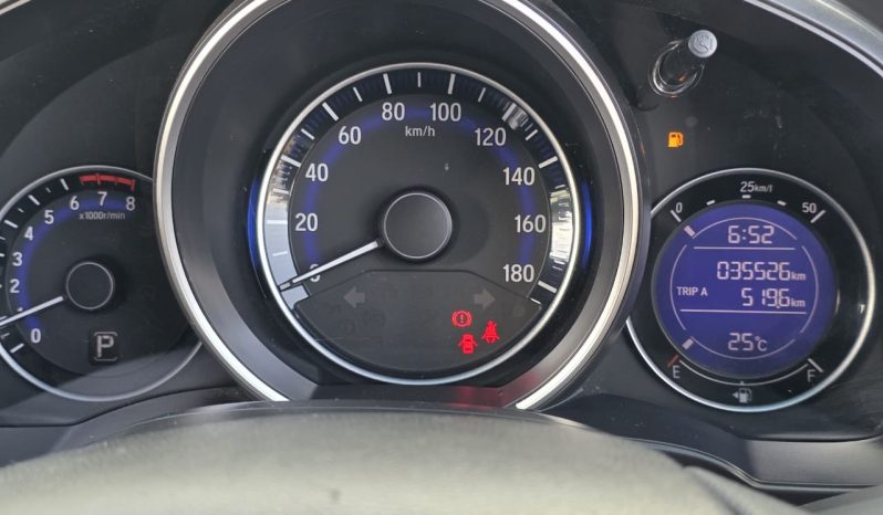 
								Honda Fit full									