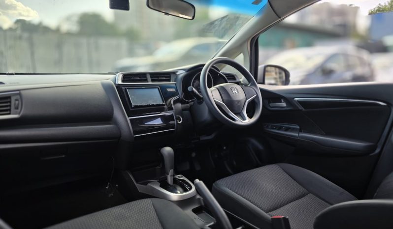 
								Honda Fit full									