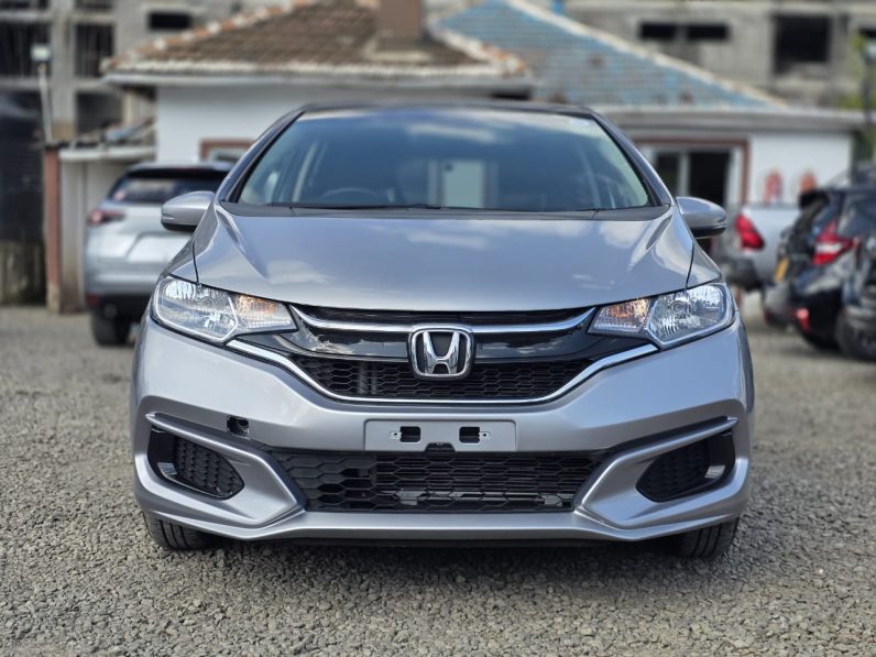 
								Honda Fit full									