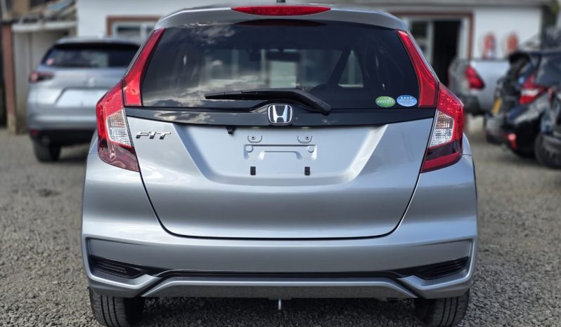 
								Honda Fit full									