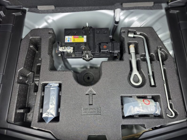 
								Nissan Note full									