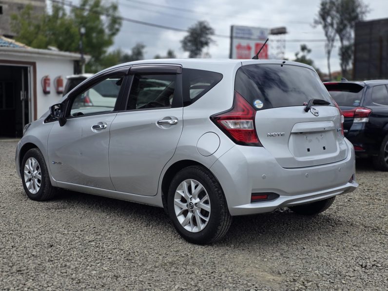 
								Nissan Note full									