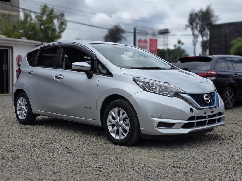 
								Nissan Note full									