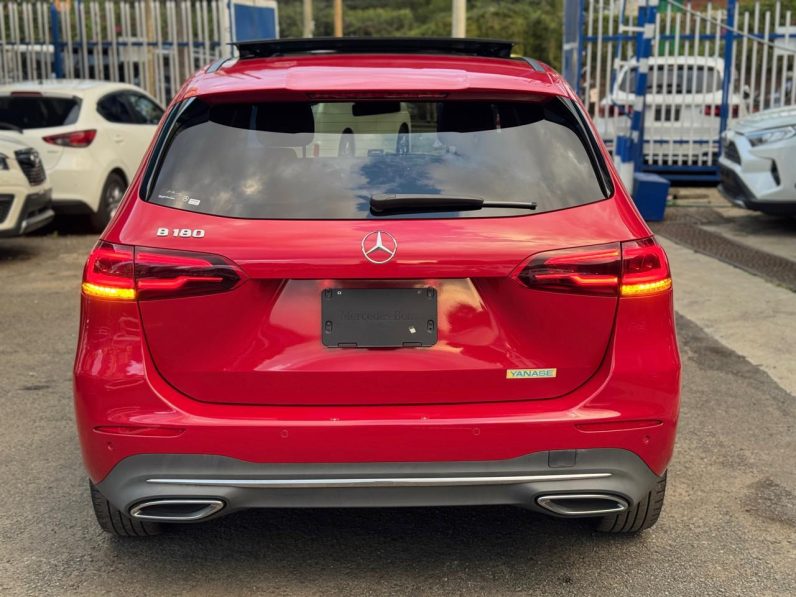 
								Mercedes Benz B180 full									