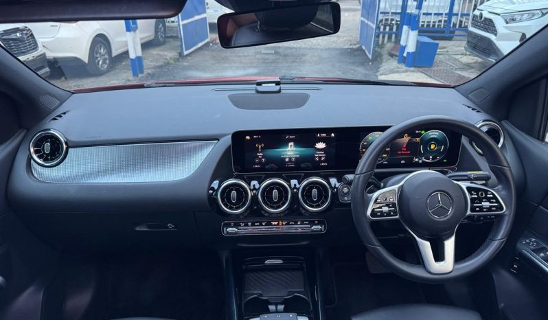
								Mercedes Benz B180 full									
