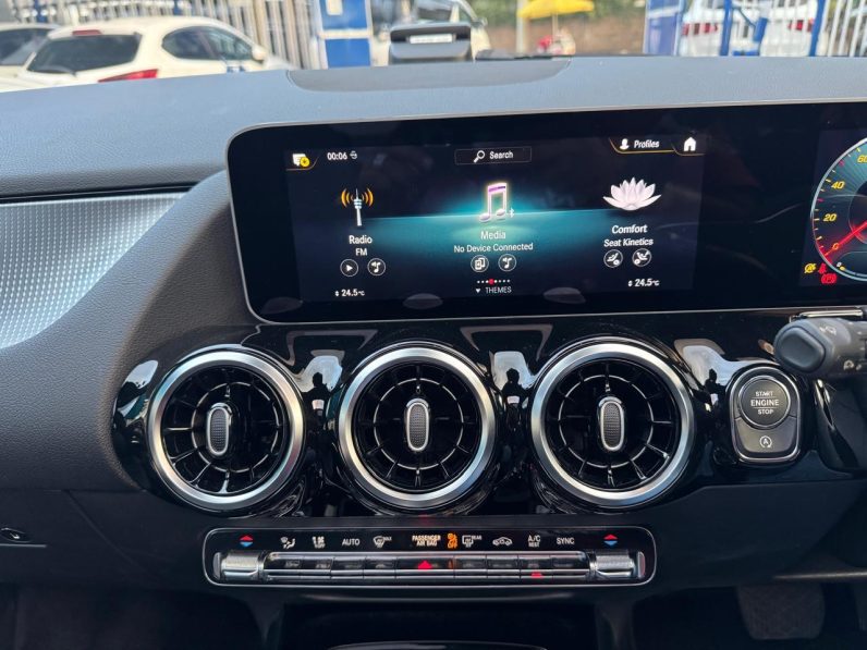 
								Mercedes Benz B180 full									
