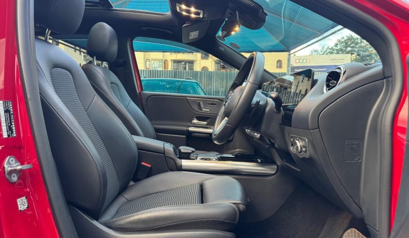 
								Mercedes Benz B180 full									