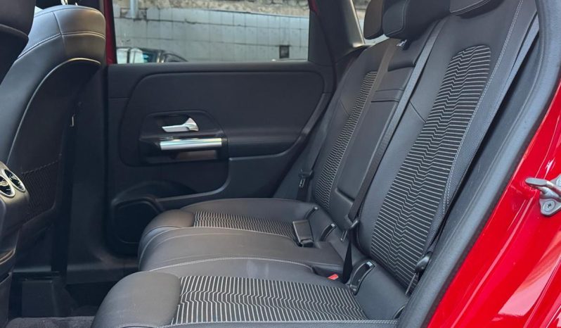 
								Mercedes Benz B180 full									