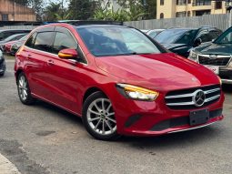 Mercedes Benz B180